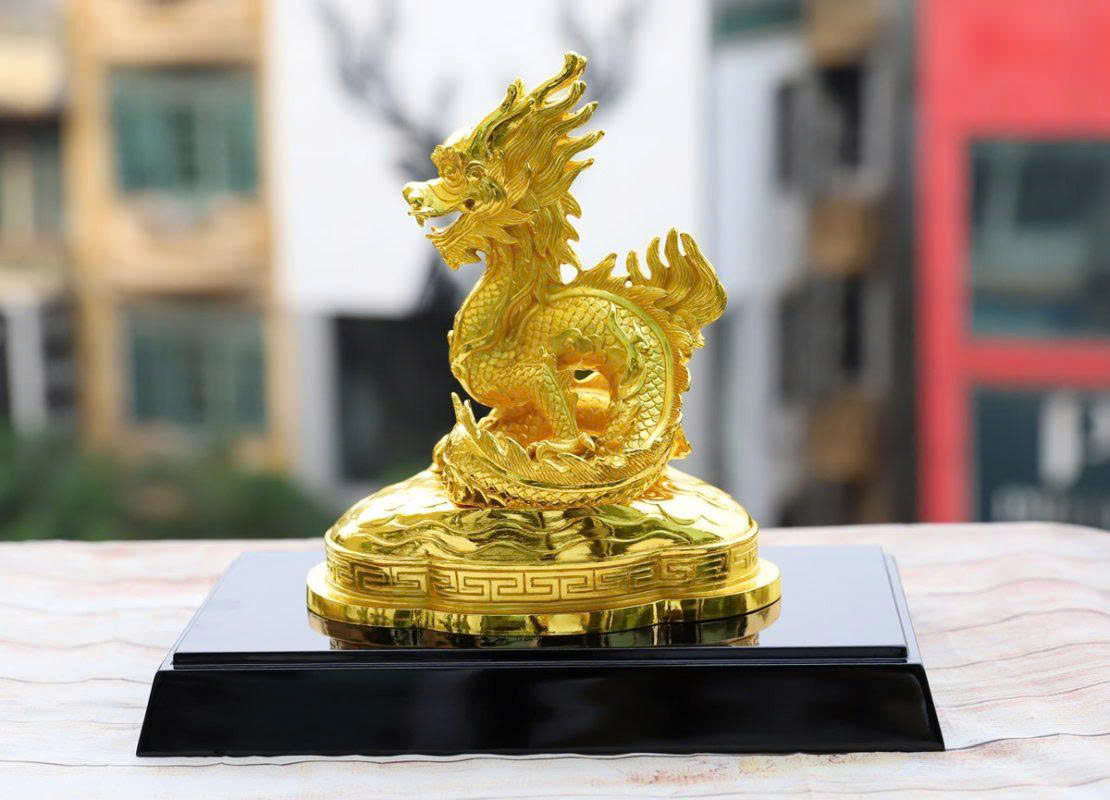Linh vật phong thuỷ Rồng Vàng
