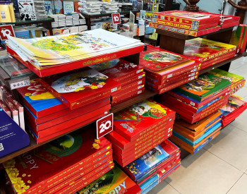 Lịch có tem và lịch không tem là gì?