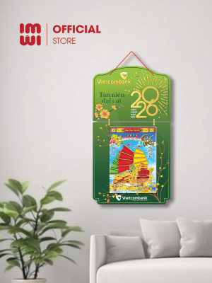 Lịch treo tường bằng gỗ in logo Ngân Hàng Vietcombank